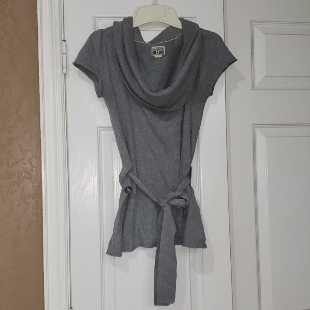 Short sleeve sweater